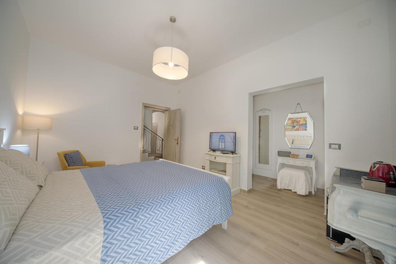 אולביה Cozy Guest House Downtown מראה חיצוני תמונה