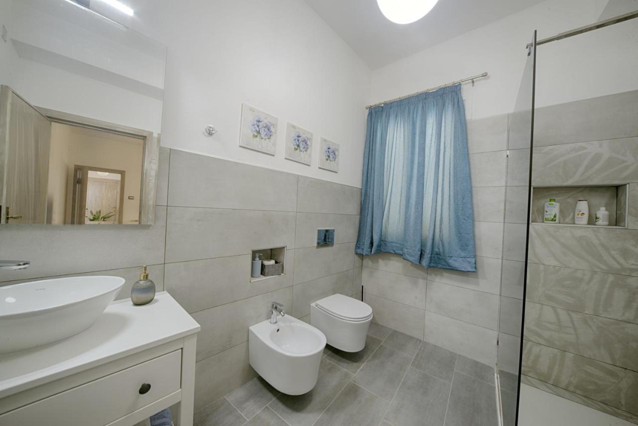 אולביה Cozy Guest House Downtown מראה חיצוני תמונה