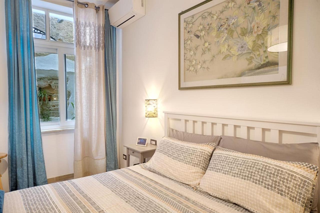 אולביה Cozy Guest House Downtown מראה חיצוני תמונה