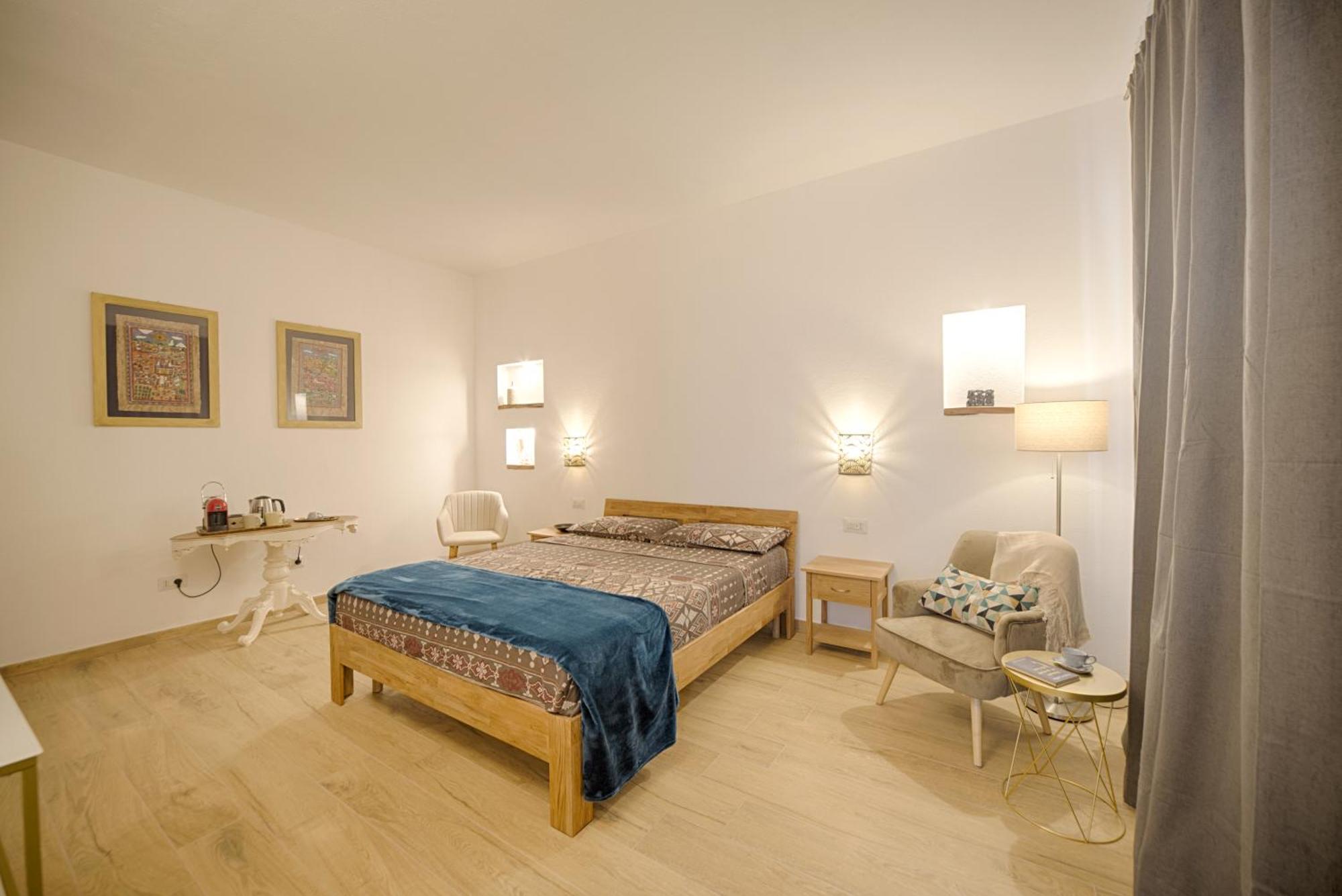 אולביה Cozy Guest House Downtown מראה חיצוני תמונה
